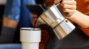 Tedd a kávédba ezt a szokatlan hozzávalót, és finomabb lesz, mint korábban: szinte senki sem ismeri ezt a trükköt