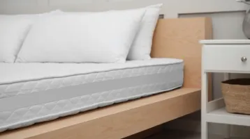 Felejtsd el a szódabikarbónát: ezzel a trükkel tisztább lesz a matrac, mint új korában