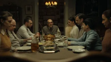 Groteszk magyar film az összezártságról - Itt érzem magam otthon kritika