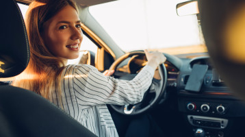 Mégis micsoda a cipzármódszer a közlekedésben, és miért használja egyre több autós?