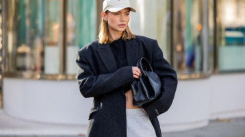 Visszatért a divatba a férfiak által legutáltabb női ruhadarab – most mégis ez lett a tavasz egyik legnagyobb trendje