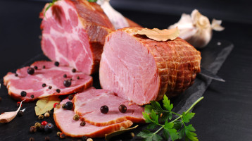 A profi séfek így fűszerezik a sonkát – Még a víz hőfoka sem mindegy, ha vajpuha végeredményt akarsz
