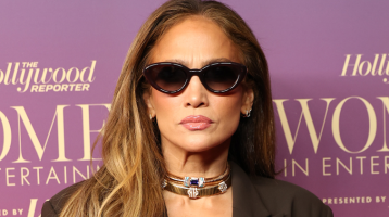 Jennifer Lopez megmutatta a tavasz legmenőbb ruháját: ezt a szettet te is le akarod majd másolni 
