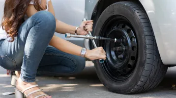 Veszélyes lehet a sietség: eddig a dátumig tilos lecserélni a téli gumit