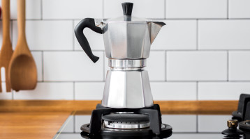 Az olaszok szerint ez a legrosszabb, amit a kotyogós kávé főzése közben elkövethetsz