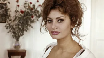 Ő Sophia Loren ritkán látott unokája: a 20 éves Lucia örökölte legendás nagyanyja szépségét