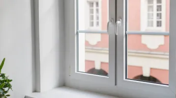 Ragad, nehezen nyitható a műanyag ablak? Ezt kell ilyenkor tenned nyáron