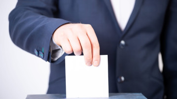 Hamarosan újra voksol az ország - 5 kiváló film a választásokról 