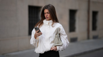 Nem farmermellény, nem bőrdzseki – ezt a sportos kabátot imádja mindenki idén tavasszal Nem farmermellény, nem bőrdzseki – ezt a sportos kabátot imádja mindenki idén tavasszal