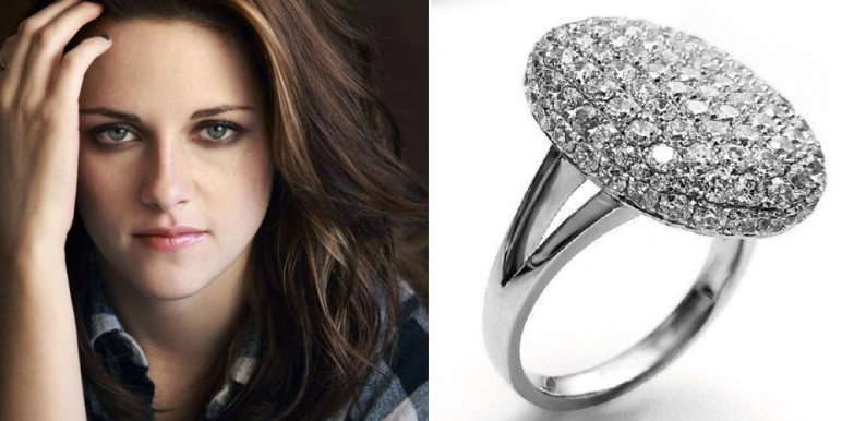 Pattinson filmbéli partnere, Kristen Stewart is elrakott egy emléket magának az Alkonyat forgatásáról. Ő Bella eljegyzési gyűrűjét lopta el. Pattinson filmbéli partnere, Kristen Stewart is elrakott egy emléket magának az Alkonyat forgatásáról. Ő Bella eljegyzési gyűrűjét lopta el.