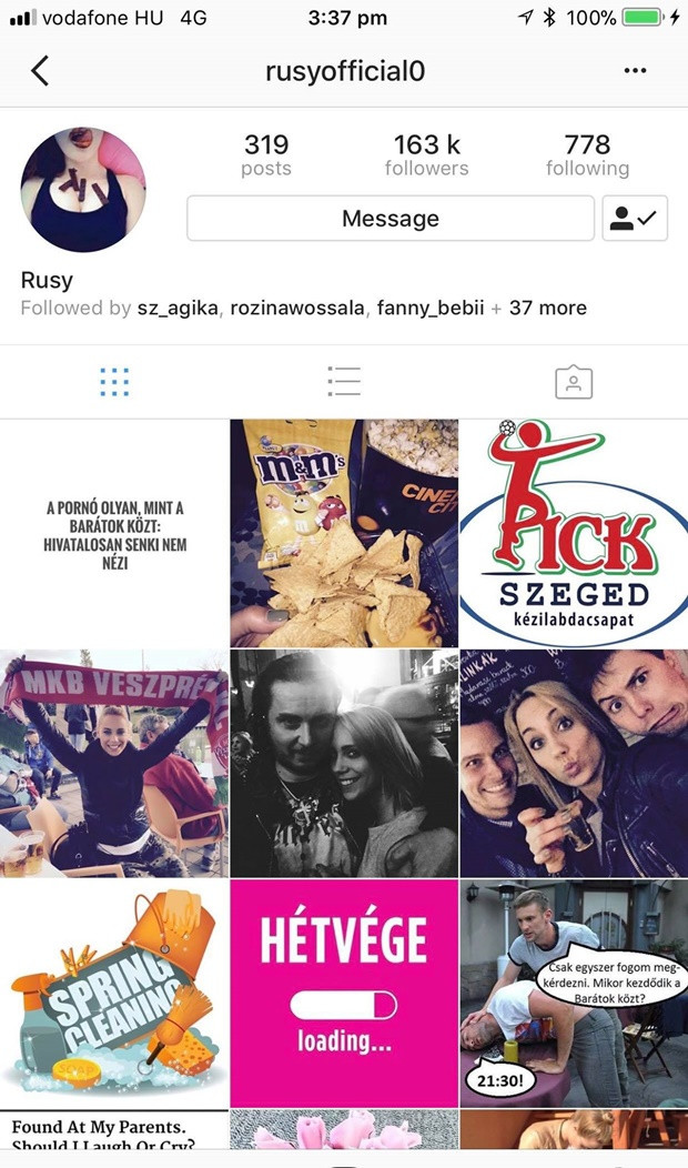 Egy ideig még csomó fotó került fel az eltulajdonított oldalra!