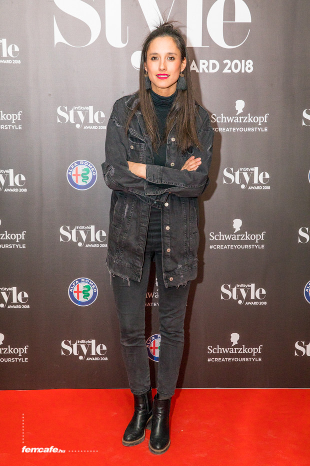 Trokán Anna farmerszettje laza, mégis elegáns. Nem vitte túlzásba, de a gyönyörű színésznőnek még ezt is elnézzük. Trokán Anna farmerszettje laza, mégis elegáns. Nem vitte túlzásba, de a gyönyörű színésznőnek még ezt is elnézzük.