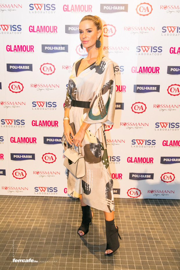 Dukai Regina ezúttal sem okozott csalódást, csodaszép volt ebben a ruhában. Azt, hogy Regi stílusikon bizonyítja az is, hogy a gálán különdíjat kapott a divat iránti elkötelezettségéért.