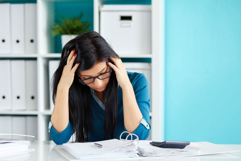 Stressz - Bizony, a stressz is képes tartósan puffadást okozni. Ha ez a helyzet, érdemes stresszkezelő technikákat kipróbálnod. Ha nem javul a probléma, mindenképpen konzultálj orvossal. Stressz - Bizony, a stressz is képes tartósan puffadást okozni. Ha ez a helyzet, érdemes stresszkezelő technikákat kipróbálnod. Ha nem javul a probléma, mindenképpen konzultálj orvossal.