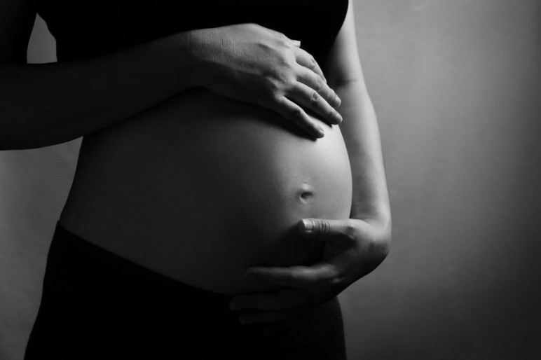 Terhesség - Fiatal lányok álmában: félünk az anyaságtól, de ugyanakkor szeretnénk is azok lenni már. Felnőtt nőknél, akik már anyák: félelmet jelez az újabb terhességgel kapcsolatban. Rossz emlékeket ébreszthet fel a s Terhesség - Fiatal lányok álmában: félünk az anyaságtól, de ugyanakkor szeretnénk is azok lenni már. Felnőtt nőknél, akik már anyák: félelmet jelez az újabb terhességgel kapcsolatban. Rossz emlékeket ébreszthet fel a s