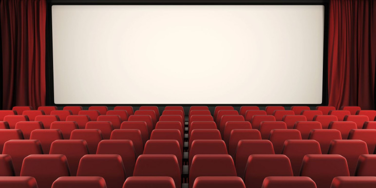 Túlárazzák a popcornt, mert megtehetik. A mozi egyszerűen megengedheti magának a nem épp olcsó popcornt, hiszen büféje saját üzemeltetésű, nem kell átadni a részesedést senkinek, a határ így a csillagos ég. Túlárazzák a popcornt, mert megtehetik. A mozi egyszerűen megengedheti magának a nem épp olcsó popcornt, hiszen büféje saját üzemeltetésű, nem kell átadni a részesedést senkinek, a határ így a csillagos ég.