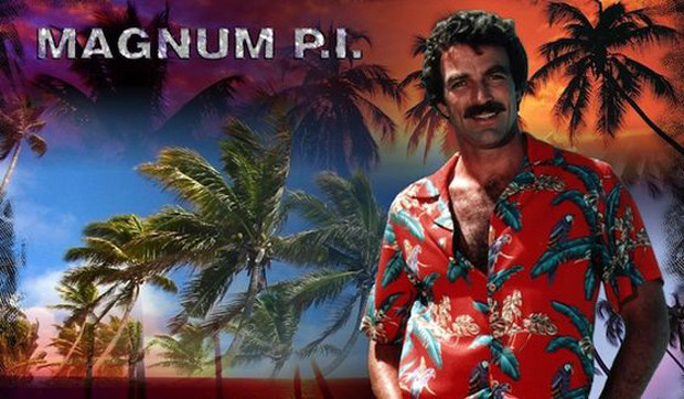 Lehetetlenség elfelejteni a jó öreg Magnumot! Hogy bálványozták a nők a szőrős mellű, hawaii-mintás ingben akciózó Tom Sellecket. Lehetetlenség elfelejteni a jó öreg Magnumot! Hogy bálványozták a nők a szőrős mellű, hawaii-mintás ingben akciózó Tom Sellecket.