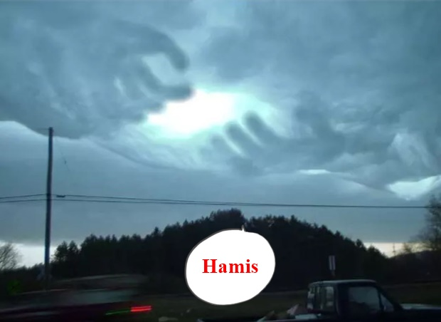 Hát itt inkább egy ügyes szerkesztő kezét láthatjuk...