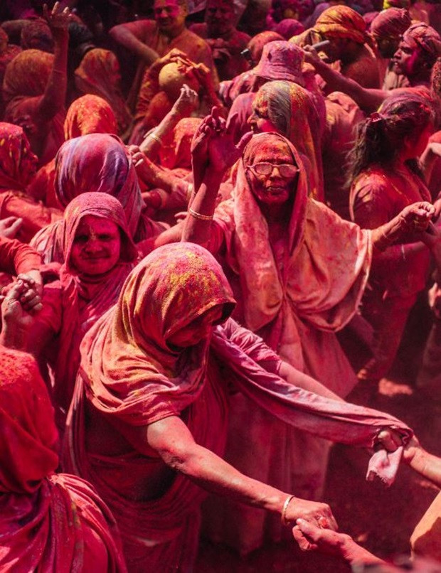 Asszonyok a Holi fesztiválon Asszonyok a Holi fesztiválon