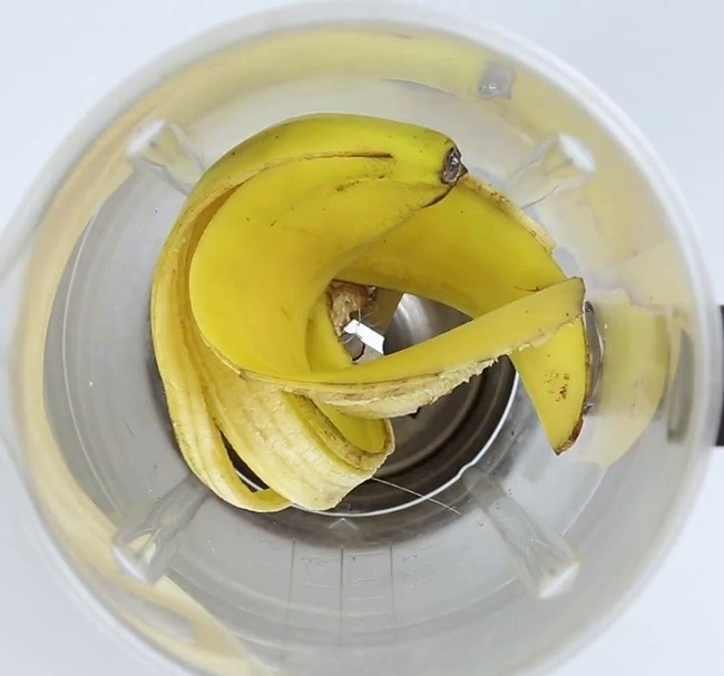 Első lépés: banánhéj a turmixgépbe Első lépés: banánhéj a turmixgépbe