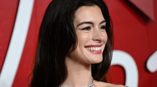 Ez volt Anne Hathaway legszebb Valentino ruhája: lélegzetelállítóan festett benne a színésznő Ez volt Anne Hathaway legszebb Valentino ruhája: lélegzetelállítóan festett benne a színésznő