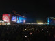 A koncert teltházas volt, de élvezhető. A szervezők figyelmeztették a tömeget arra is, hogy a hazajutásnál lehetnek problémák, mivel a fesztivál területének elhagyása hosszúra nyúlhat. Így is történt, szakaszokban engedték ki a látogatókat, ezért sokan alsó hangon egy óra alatt keveregtek ki a Szigetről, a Nagyszínpadtól a K-hídig.