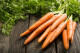 Répahéj

A legtöbben a sárgarépa héját gondolkodás nélkül a kukába dobjuk, azonban a zöldség ezen része valójában igen ízletes és C-vitaminban gazdag. A répahéjat sokan fogyasztják egyfajta pestóként elkészítve, így tökéletes mártást csinálhatsz belőle, amikor tésztára éhezel.