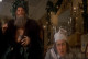 Karácsonyi ének - Zsémbes és kiállhatatlan a jó öreg Ebenezer Scrooge, aki utálja a karácsonyt. Ám megjelenik a halott társa szelleme, hogy bejelentse: három szellem meg fogja őt látogatni. Ennek köszönhetően a goromba öregúr átértékeli az életét. Karácsonyi ének - Zsémbes és kiállhatatlan a jó öreg Ebenezer Scrooge, aki utálja a karácsonyt. Ám megjelenik a halott társa szelleme, hogy bejelentse: három szellem meg fogja őt látogatni. Ennek köszönhetően a goromba öregúr átértékeli az életét.