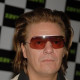 Andy Taylor – gitár.