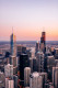 Chicago a Nagy-tavak egyikének, a Michigan-tónak a partján fekszik Illinois államban. Bárki, aki meghallja a „szeles város” elnevezést, egyből tudja, hogy Chicagóról van szó, csak úgy, mintha ahogyan a „Nagy Almát” New Yorkkal, a „A bűn városa” elnevezést pedig Las Vegassal társítjuk. Azonban Chicago időjárása egyáltalán nem szelesebb, mint bármelyik amerikai nagyvárosé, becenevének tehát nem sok köze van az időjárási viszonyokhoz.