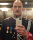 Szinte felismerhetetelen haj nélkül, mégis imádta German Lieutenant karakterét.