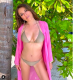 Az 55 éves színésznő, Liz Hurley a fél életét bikiniben tölti, vagy épp meztelenül. Egyik sem csoda, akinek ilyen alakja van, az ne is rejtegesse. Mondjuk egész egyszerűen nincs rá magyarázat, maradjunk annyiban.