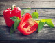 Nyers paprika: ez a zöldség köztudottan tele van C-vitaminnal, ami jótékony hatással van a szem körüli erekre, és csökkentheti a szürkehályog kialakulásának kockázatát is.