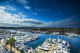 Los Angeles Riviérájaként emlegetik Marina Del Reyt, ahonnan lenyűgöző panoráma tárul a szemünk elé. Ez a legnagyobb ember alkotta öböl az egész világon, több mint 6000 magánjacht található itt.