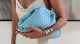 Idén a maxi clutch-ok is hódítanak, azonnal berobbantak a boltokba és a gardróbokba is, hiszen ez a típus végre nemcsak esti kiegészítő lehet, hanem a nappali szettedhez is nyugodtan párosítható. 