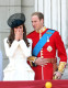 Tavaly, a nyolcadik évfordulón is megérkezett a szokásos köszönet poszt, viszont ez alkalommal Kate Middleton egy hatalmas elismerést is kapott. Dame Grand Crossban, vagyis lovagi kitüntetésben részesült, ez a legmagasabb fokozatú kitüntetés.