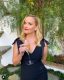 Reese Witherspoon ebben az elegáns, mégis dögös fekete ruhában várta az eredményt.