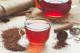 Vörös fokföldirekettye tea. A zöld tea sokkal több figyelmet kap, amikor az egészséges életmódról van szó, azonban ez a tea a legjobb az aknék ellen. Tele van antioxidánsokkal, ami remek gyógyír az irritációk ellen, és mivel nem tartalmaz koffeint rendkívül hidratáló hatású is. A Rooibos számos ásványi anyagot is tartalmaz, köztük a kalciumot, a vasat és a magnéziumot, amely táplálja a bőrt kívül, belül. 