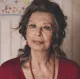 A 19 éves Sophia kezdetben modellként dolgozott, szépségversenyeken indult, ahol felfigyelt rá a nála huszonnégy évvel idősebb, Carlo Ponti producer.