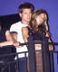Brad Pitt és Jennifer Aniston 1998-ban egy koncerten Los Angelesben
