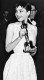 Audrey Hepburn - Az ikon, a legenda. Az Emmyt 1993-ban, a Grammyt 1994-ben, az Oscart 1953-ban, míg a Tonyt 1954-ben vihette haza. Audrey Hepburn - Az ikon, a legenda. Az Emmyt 1993-ban, a Grammyt 1994-ben, az Oscart 1953-ban, míg a Tonyt 1954-ben vihette haza.