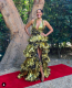 Tracee Ellis Ross már extrémebb vizekre evezett, nemcsak a forma, de a szín is igazán rendhagyó es figyelemfelkeltő.