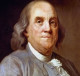 Az amerikaiak hatással voltak Versaillesre 

XVI. Lajos az amerikai Benjamin Franklin egyik találmányát használta fel a palota építésekor: a Franklin-kémény néven ismert találmány ugyanis sokkal kevesebb füstöt bocsátott ki, mint egy átlagos kandalló, ezért előszeretettel használták Versaillesben. Az I. világháború után John D. Rockefeller Jr. milliárdos ellátogatott Franciaországba, ahol teljesen elképedt a kastély elhanyagolásán és kárain, ezért felajánlotta, hogy a palota helyreállításának néhány költségét finanszírozza, többek között az igen drága tető javítását.