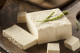 TOFU: Ugyan mit árthat nekünk a tofu? Nos, idegessé és nyugtalanná tehet! A tofu ugyanis úgynevezett tripszineket tartalmaz, amelyek megnehezítik az emésztést. Ráadásul réz is van benne, ami szintén elősegítheti a nyugtalanságot. Tofu helyett ma már sokan miso-t (ejtsd: miszo - a szerk.) ajánlanak, ami egy szójababból/árpából/rizsből készült erjesztett paszta, amit sokkal könnyebb megemészteni is.