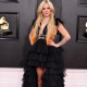 Avril Lavigne egy House of Mua Mua estélyit viselt a gálára.