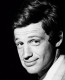 Természetesen a francia államfő, Emmanuel Macron sem hagyhatta szó nélkül a szomorú hírt: „Örökre ő marad a Csodálatos, a Káprázatos. Jean-Paul Belmondo egy nemzeti kincs volt, tele csodákkal és nevetéssel, hangos szavakkal, ismerős alakkal, fáradhatatlan merészséggel és a szavak remek csűrésével-csavarásával. 80 filmben szerepelt. Benne mindannyian megtalálhattuk önmagunkat”.