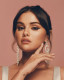 Selena 2015-ben tudta meg, hogy lupusa van. A lupus egy gyulladásos betegség, ami az immunrendszert támadja meg. Gomez esetében a lupus veséit olyan mértékben károsította, hogy 2017-ben veseátültetésen esett át az énekesnő. Szerencsére legjobb barátnője megfelelő donor volt, így Selena Gomez ma már teljesen jól van, de mindig is az „élet ajándékaként” fog tekinteni arra, hogy műtétje sikeres volt.