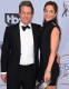 Hugh Grant már a hatvanon is túl van, és 2011 óta alkot egy párt Anna Elisabet Eberstein svéd televíziós producerrel, habár a nők mindig is a gyengéi voltak a színésznek. 1987 és 2000 között Elizabeth Hurley színésznővel alkotott egy párt, de a kapcsolat Grant hűtlensége miatt véget ért. Három évig volt partnere egy újságíró, 2011-ben viszont egy harmadik nőtől, Tabitha Tinglan Hong recepcióstól született meg első gyermeke.