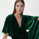 Massimo Dutti Long velvet jumpsuit 49 995 Ft

Fantasztikus, piha-puha bársony anyaga van ennek az overálnak, melynek a színe is egészen isteni!