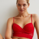 H&amp;M Párnázott bralette 4495; 2 db-os hipsteralsó szett 3495 Ft

Ez a hosszított melltartó nemcsak szexi, hanem hihetetlenül praktikus is, ráadásul árulnak pontosan hozzá illő bugyit is, amitől egy teljes szettünk lehet hihetetlenül szuper áron!